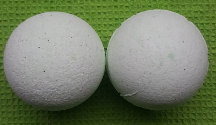 H1104 Fizzy Bath Ball Hemp - Image 2
